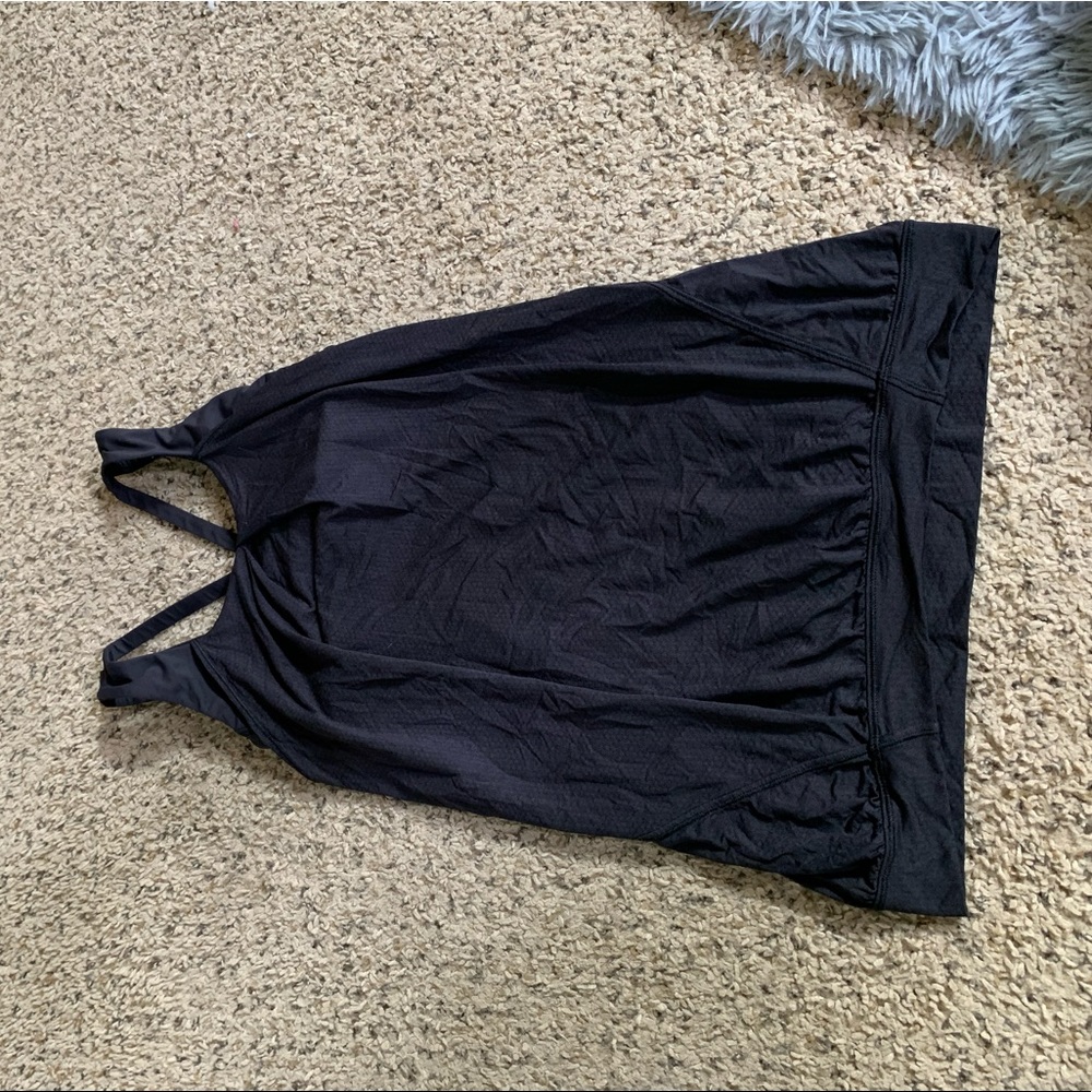 Lululemon workout tank w/ built in sports bra